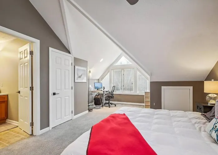 Villa Charming, Washington's Landing Island